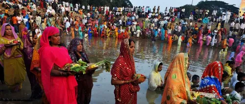 18 femei și copii au murit în India, în timpul sărbătorii hinduse Chhath