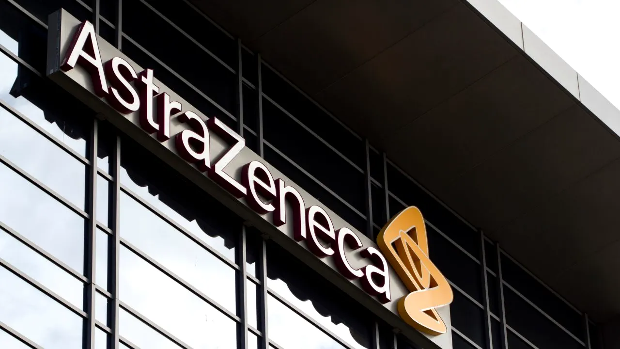 AstraZeneca anunță că tratamentul său cu anticorpi împotriva COVID-19 nu este eficient în cazul pacienților deja expuși virusului