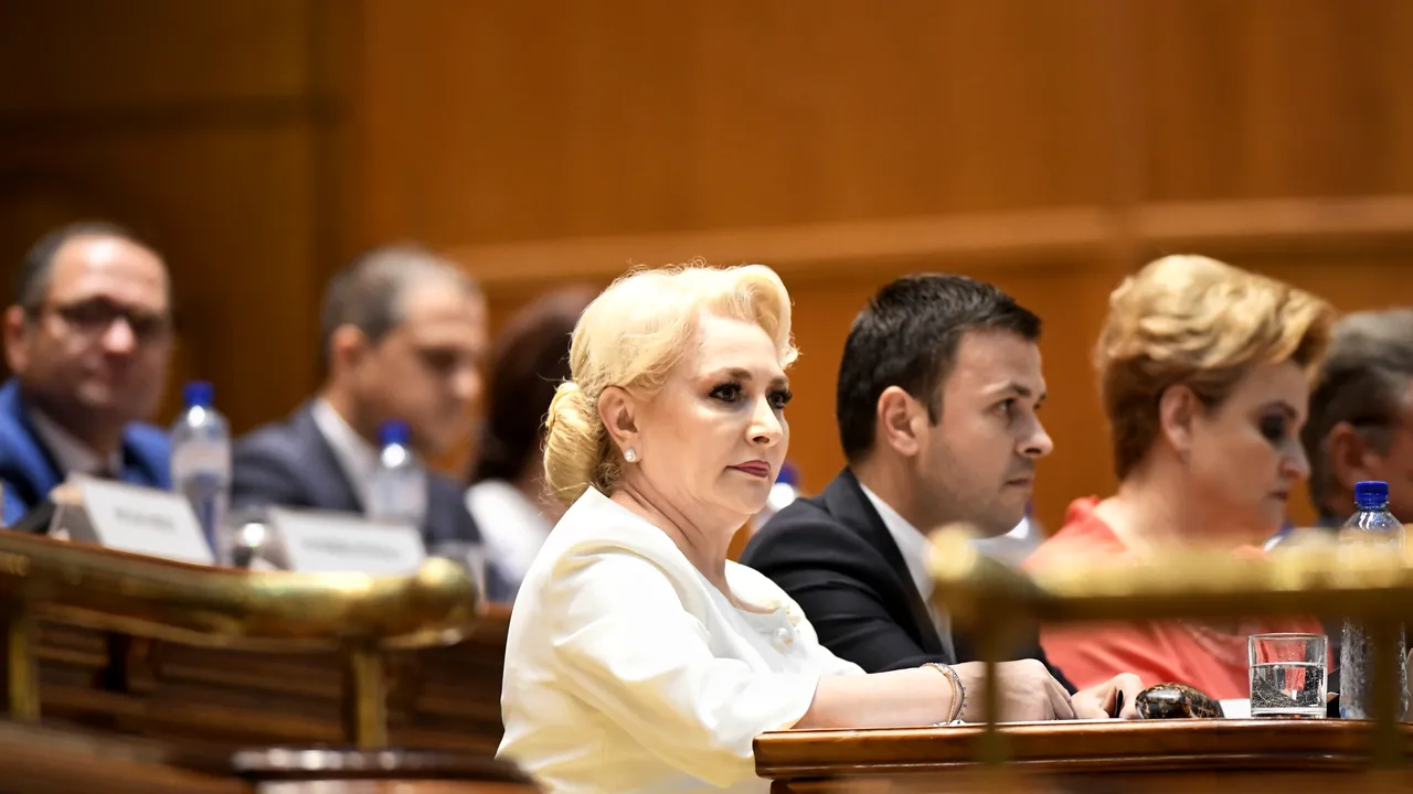 Premierul Viorica Dăncilă o atacă pe Raluca Turcan: Mai ușor cu amenințările. Vă puteți da doctoratul în plângeri penale