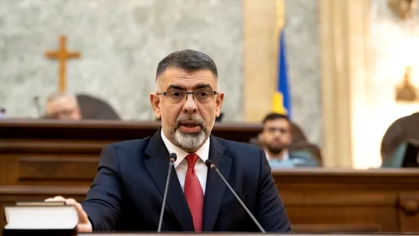 Senatul României funcționează pe o organigramă din 2013/ Aproape 200 de angajați vor pleca acasă