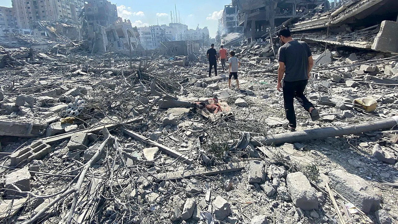 Qatarul insistă pentru continuarea negocierilor de PACE / „Bombardamentele complică eforturile de mediere”