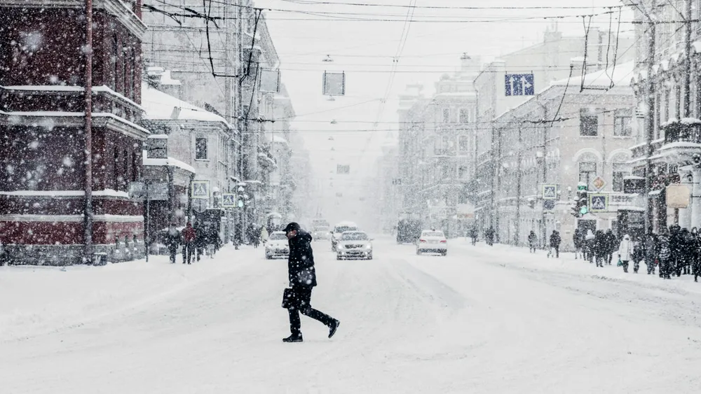 Avertismentul MAI pentru populație în timpul codului galben de viscol și ninsori. Ce măsuri au luat autoritățile