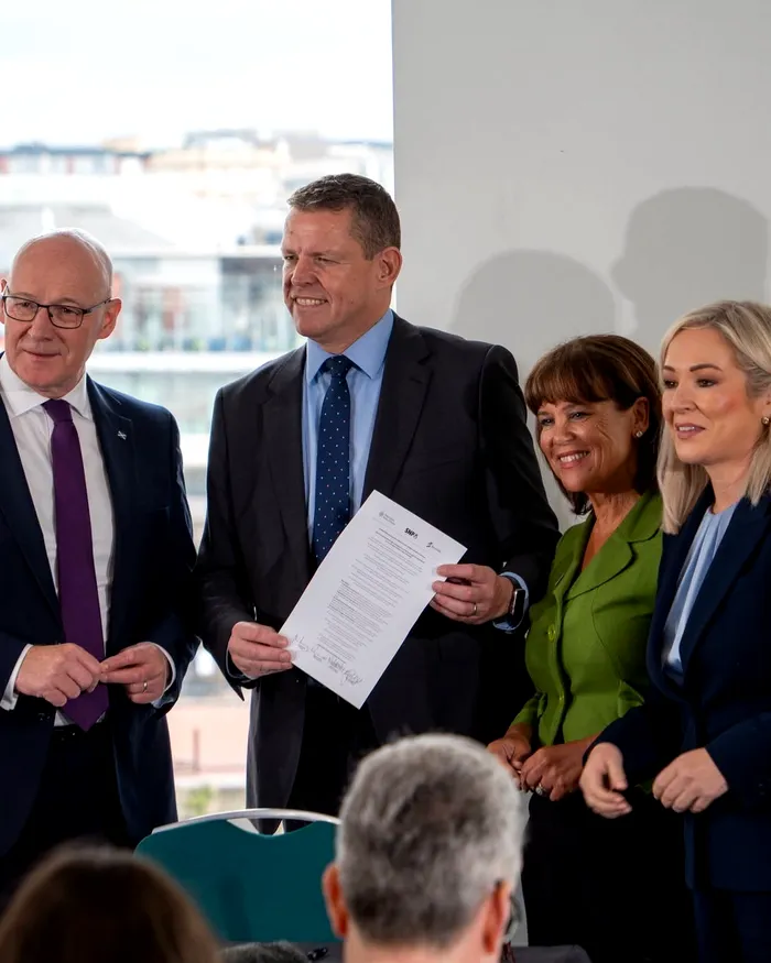 John Swinney (Scoția), Rhun ap Iorwerth (Țara Galilor), Liz Saville Roberts, liderul partidului galez Plaid Cymru și Michelle O'Neill (Irlanda de Nord) 