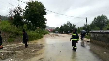 Ploile fac ravagii. Viituri și inundații locale în 34 de localități