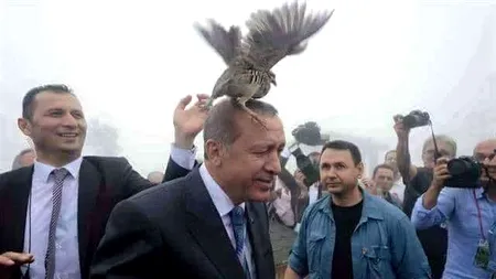 Cumhurbaşkani Tayyip Erdoğan cumpără timp