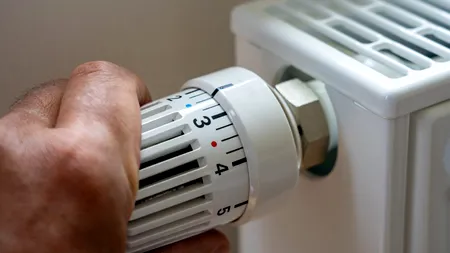 Care este TEMPERATURA ideală pe care e bine să o avem în casă pe timpul iernii. Mulți români greșesc