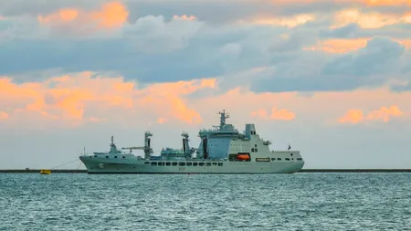 Marina militară britanică este pregătită să protejeze zonele de pescuit în cazul unui eșec al negocierilor privind un acord comercial între Marea Britanie și Uniunea Europeană