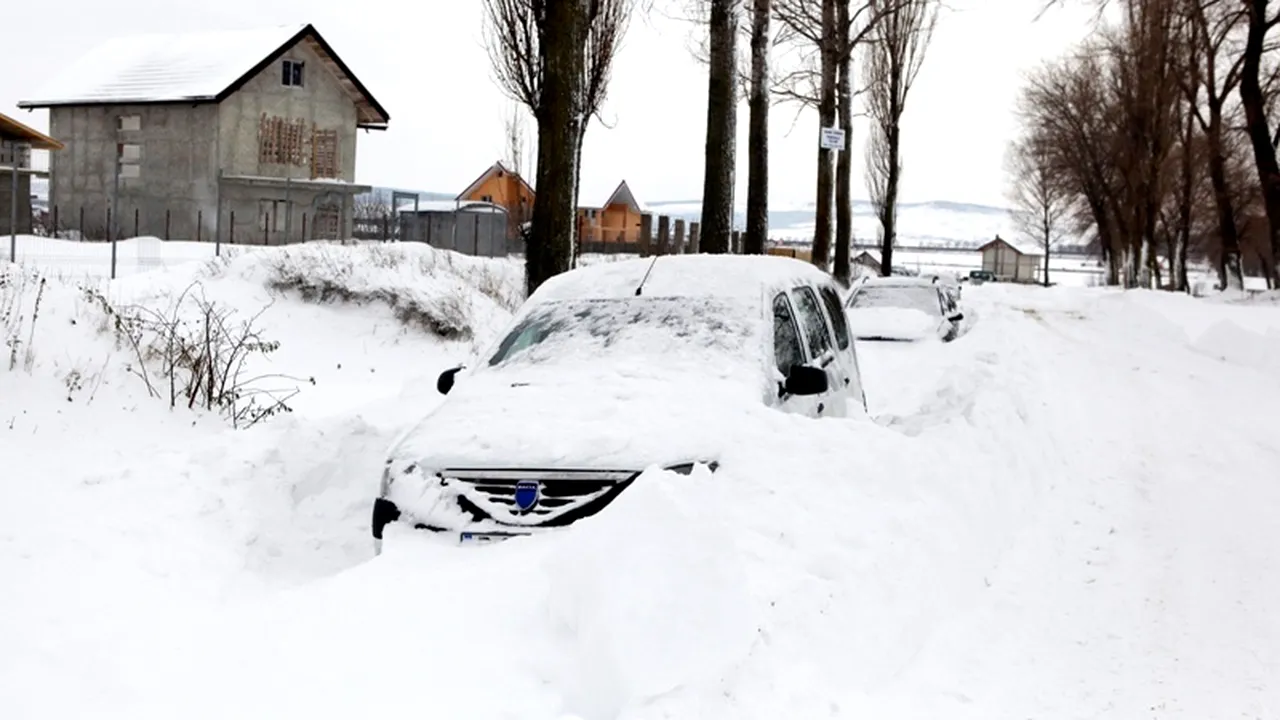 22 de persoane din Vaslui, preluate din mașinile înzăpezite pe DN 24 și duse la Primăria Solești. Un camion cu tracțiune 6x6 a plecat în căutarea altor persoane înzăpezite