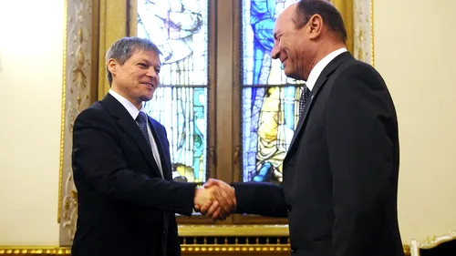 Băsescu îi cere lui Cioloș să nu mai cumpere combustibil nuclear din alte țări