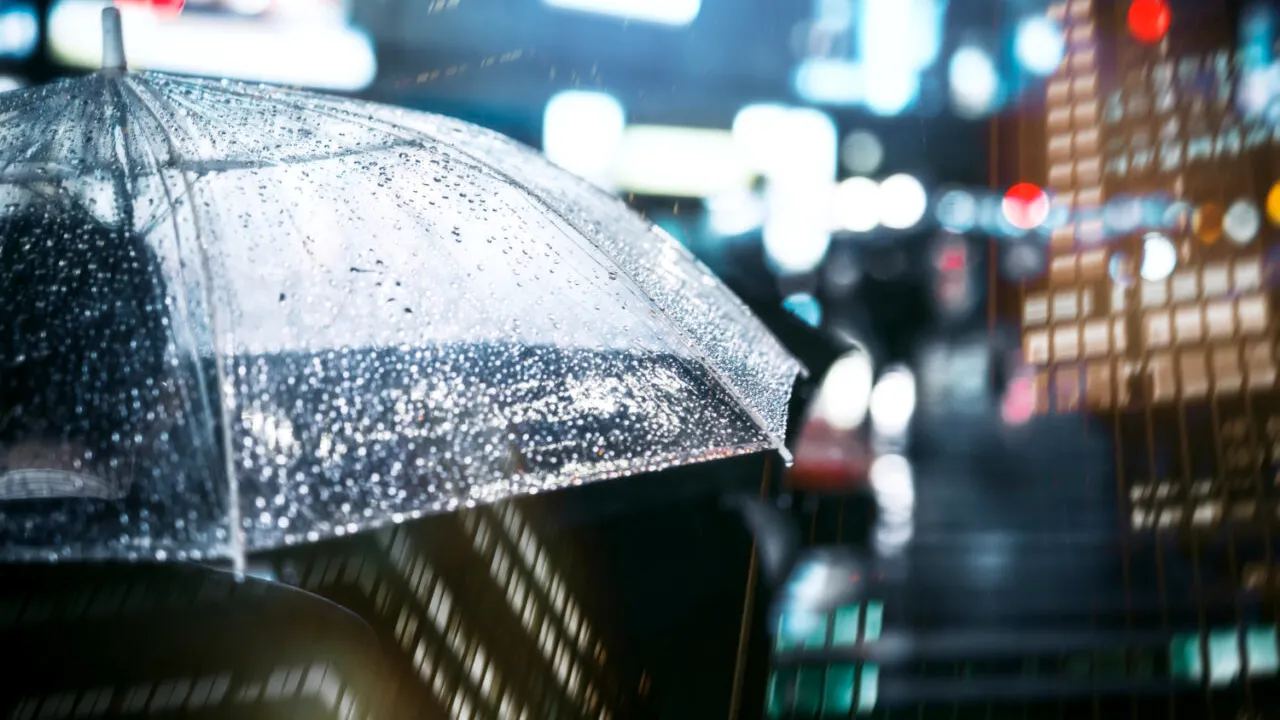 Cod galben de ploi și vijelii în mai multe județe din țară. ANM anunță care sunt zonele afectate