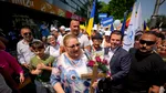 🚨 Peste 1.000 de oameni participă la MARȘUL NORMALITĂȚII, care are loc înainte de Bucharest Pride. Manifestanții au icoane și spun rugăciuni
