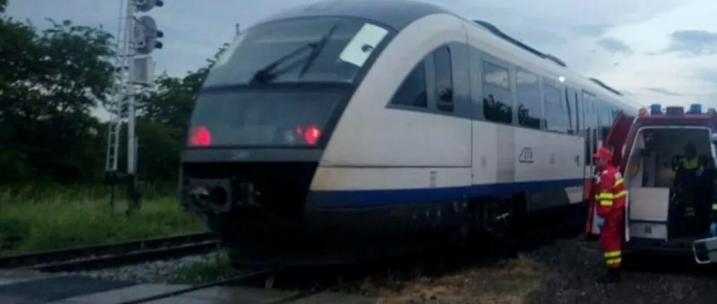 Motorul unui tren a luat FOC în apropiere de Pitești. Pasagerii au scăpat nevătămați