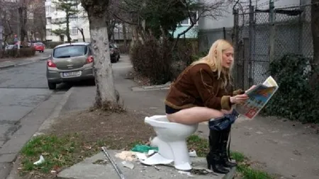 O soprană din Timișoara - protest inedit contra NESIMȚIRII 