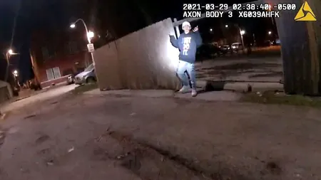 Copil de 13 ani, împușcat mortal de polițiștii din Chicago! VIDEO șocant!