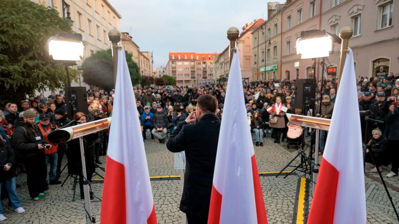 Polonia a identificat un grup instruit de serviciile ruse să INFLUENȚEZE alegerile prezidențiale