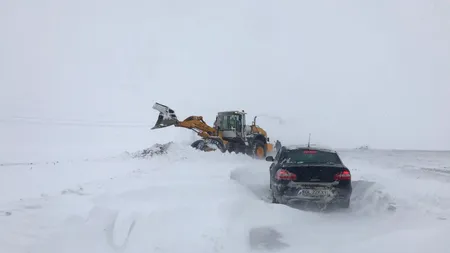 FOTO & VIDEO | Iarna a pus stăpânire pe România! Codul galben de viscol a fost prelungit