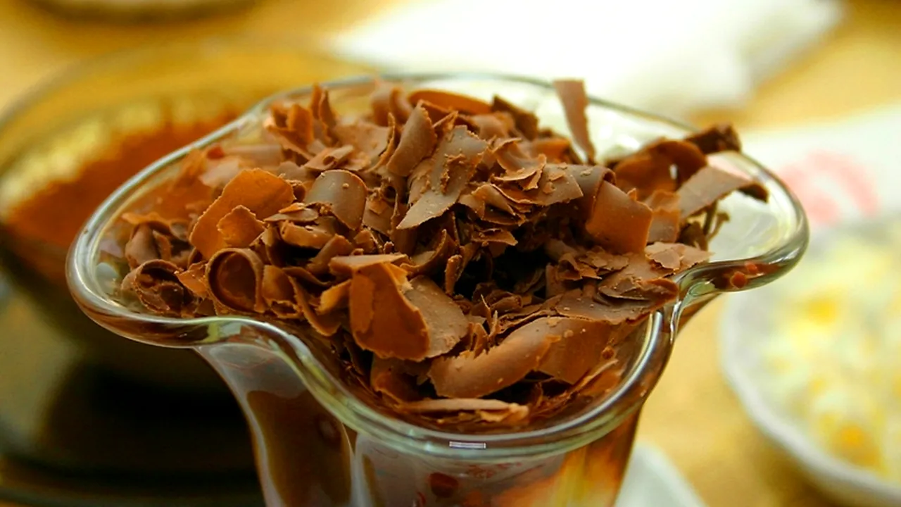 O profesoară din Belgia a deschis o fabrică de ciocolată în Gorj. Cum se face ciocolata în comuna Crasna