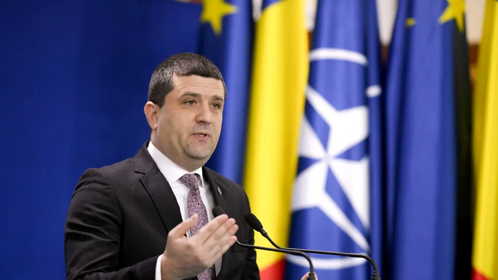 Miruță susține că USR este irelevant în actuala criză politică: M-aș bucura ca USR să fie atât de relevant încât să blocheze un aranjament PSD cu PNL / Dacă ar vrea să facă asta, n-ar mai fi nevoie de USR