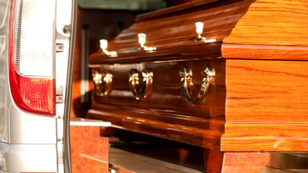 Un bărbat a stat timp de 13 ani în casă cu cadavrul MUMIFICAT al mamei sale. Cum a fost prins