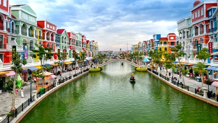 Destinația exotică cunoscută drept „noua VENEȚIE din inima Asiei. Stațiunea spectaculoasă care atrage mii de turiști prin farmecul său unic