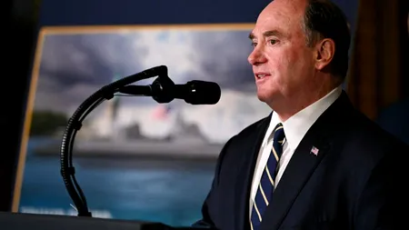 Criză la Pentagon în plin conflict cu Iranul. Șeful Marinei SUA a demisionat brusc, fără explicații. Cine îi va lua locul