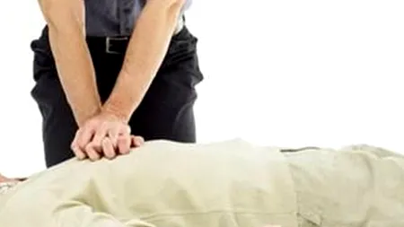 Un medic din Drobeta Turnu Severin a fost agresat de rudele unei paciente în timp ce încerca să-i salveze viața