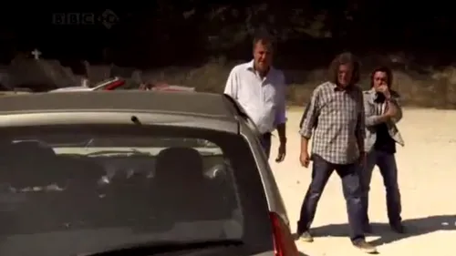 Dacia Sandero, luată peste picior la Top Gear din cauza scandalului cărnii de cal