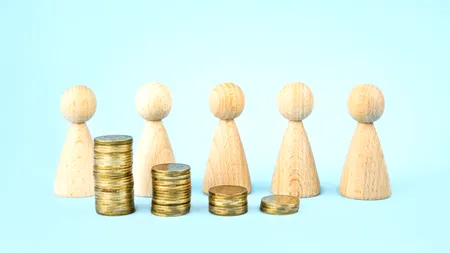 Topul salariilor și domeniile cu cele mai mari diferențe în interval de un an. Cine conduce creșterile salariale în România și unde sunt scăderi