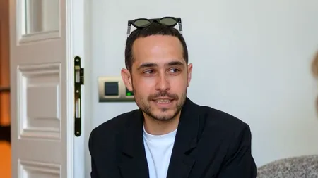 Cine este Edmond Niculușcă, „franțuzitul” de la Mița Biciclista care a declanșat „războiul merdenelelor”. A ocupat mai multe funcții publice, deși a picat concursul de angajare