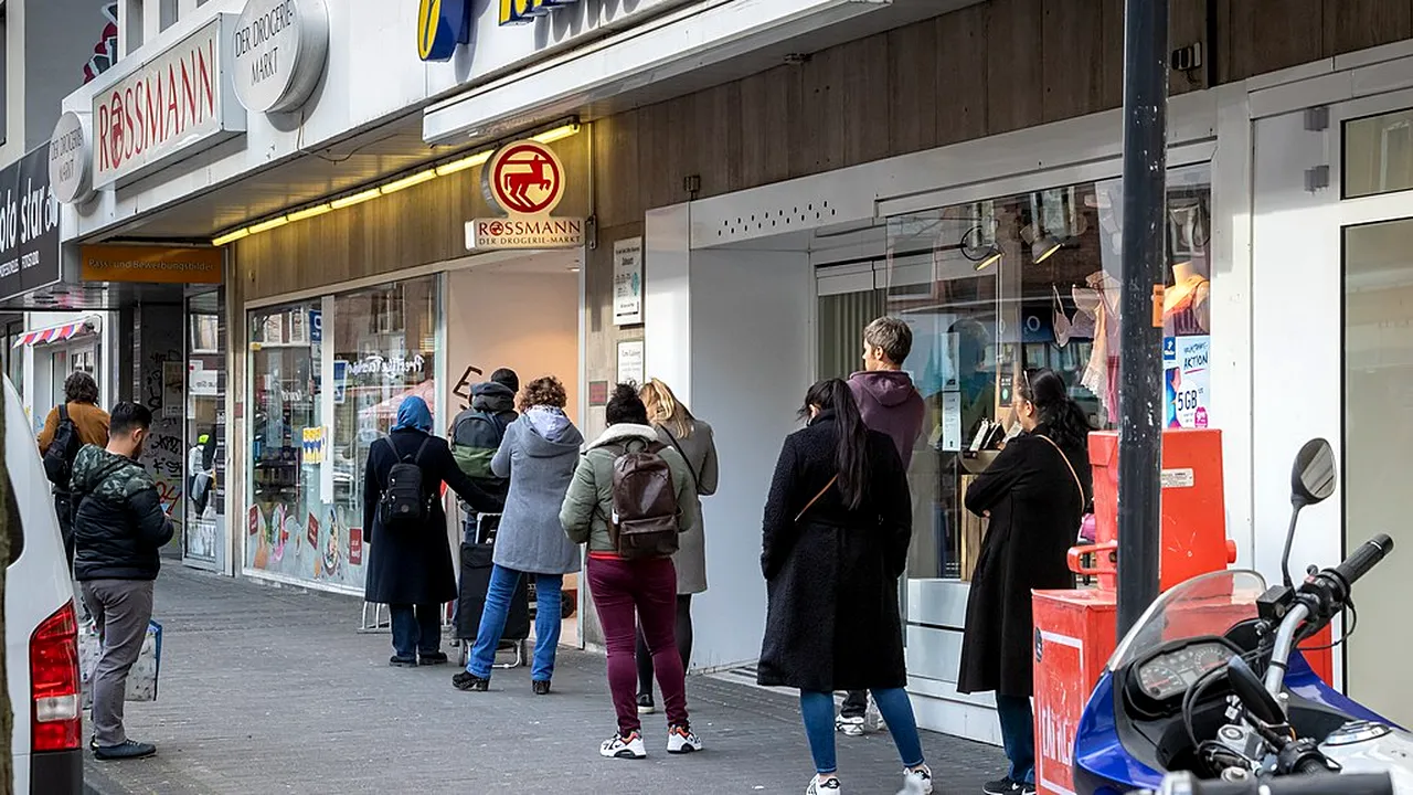 Tot mai aproape de introducerea pașaportului Covid. Va fi obligatoriu inclusiv pentru cumpărături la supermarket!