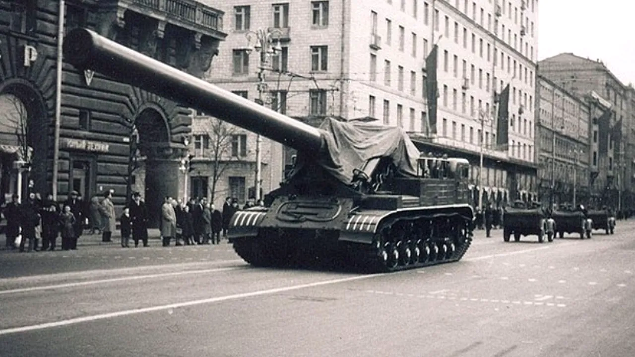 Dezvăluri din cel de-al Doilea Război Mondial. Cum funcționa tunul atomic, o armă prea periculoasă pentru a fi folosită pe câmpul de luptă. VIDEO