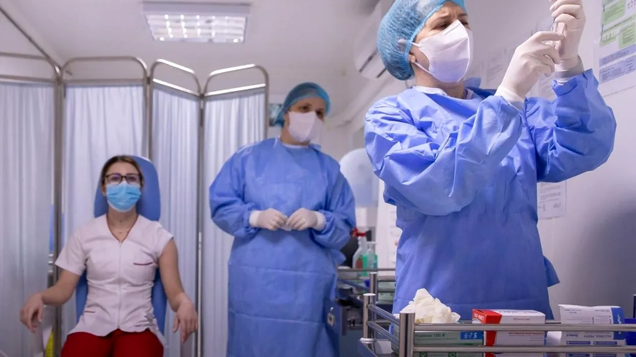 Site-ul unde românii se pot programa pentru vaccinarea împotriva COVID-19. Cine sunt primii beneficiari