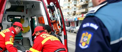 O bătrână din Bacău, rănită după ce un șofer băut a intrat cu mașina în locuința ei
