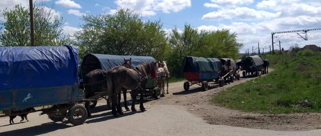 AMENZI. Un convoi format din cinci căruţe a parcurs 100 de kilometri prin țară. Unde mergeau cele 13 persoane