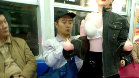 Fetișurile clienților de păpuși sexuale, dezvăluite de patroana unui magazin. Cele mai bizare comenzi au lăsat-o cu gura căscată