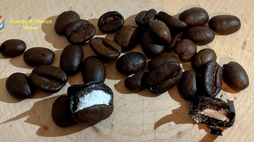 Poliția italiană a depistat un transport de cocaină ascuns în boabe de cafea | VIDEO