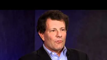 Nicholas Kristof, un jurnalist din SUA, cu origini românești, ar putea candida pentru un post de Guvernator