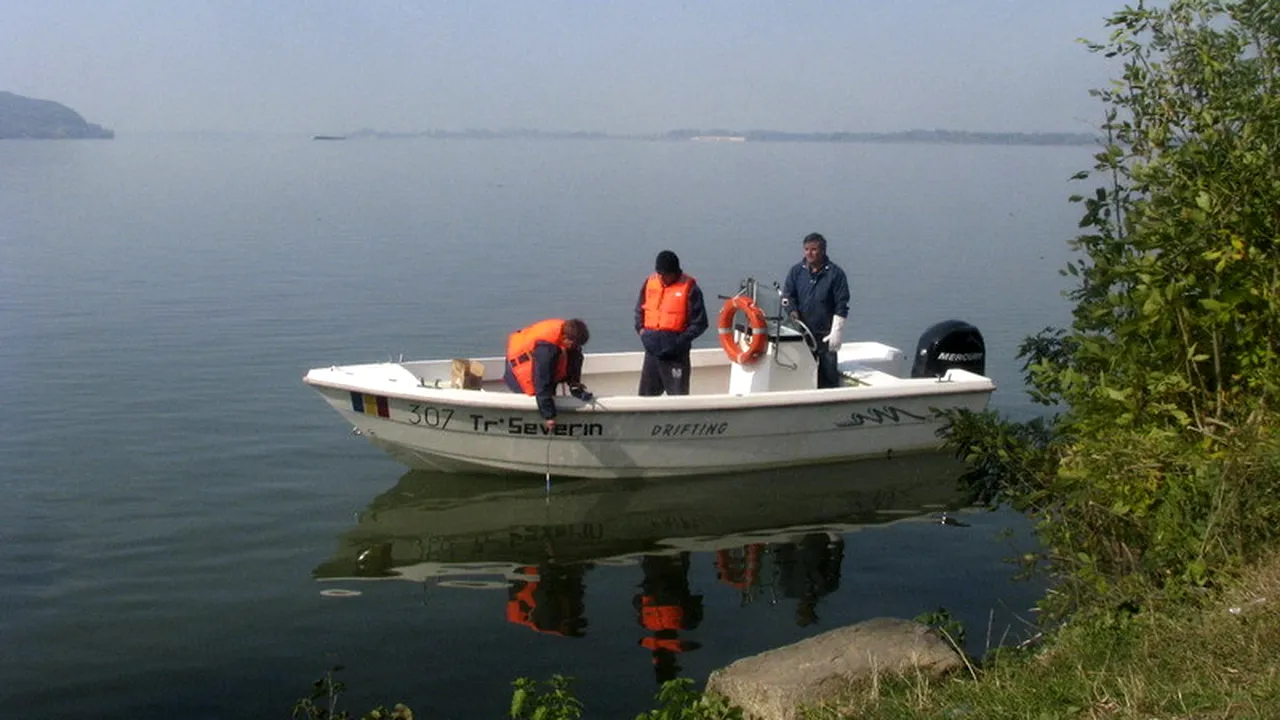 Poluare cu produse petroliere pe Dunăre, pe o distanță de aproximativ doi kilometri