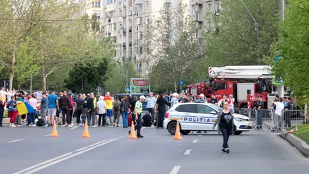Traficul rutier din fața sediului ÎCCJ, BLOCAT de protestatari după anularea hotărârii Curții de Apel Ploiești. Doi dintre aceștia, duși la secție