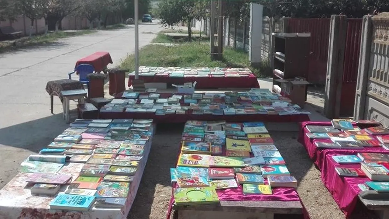 Demers inedit - „Cu cărțile pe uliță