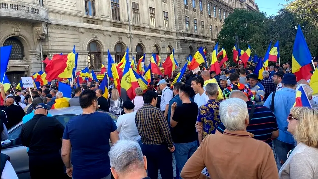 Au adus arme albe la protestul AUR! Jandarmeria anunță bilanțul acțiunii din Piața Victoriei