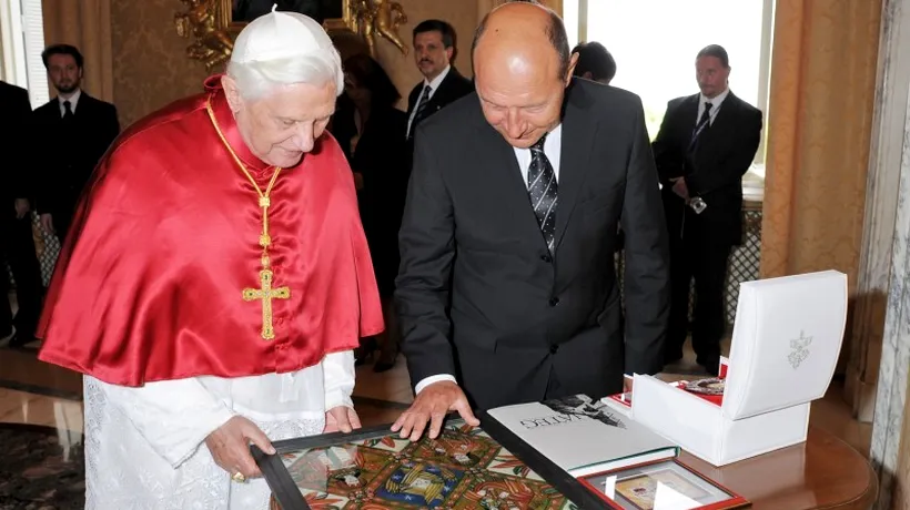 Băsescu se întâlnește la Vatican cu Papa Benedict. Ce cadou a pregătit președintele României pentru Suveranul Pontif