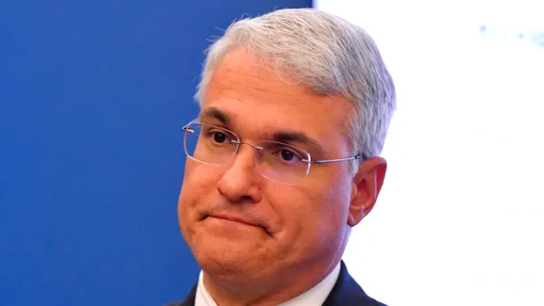 Ce pedeapsă i-ar aplica lui Sorin Grindeanu ministrul demis al Fondurilor Europene, Dragoș Pîslaru