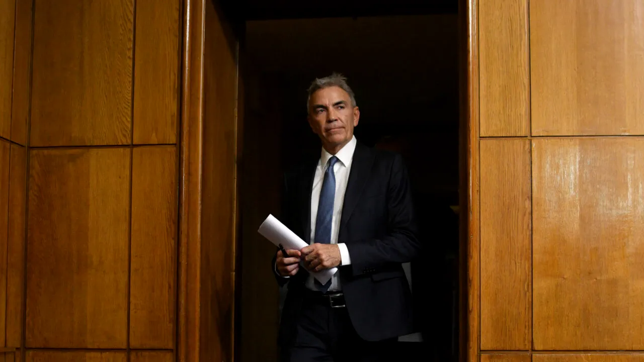 Cea mai veche organizație patronală îi cere premierului Bolojan să elimine „personajele toxice” din Executiv, în urma scandalul ANASTASIU