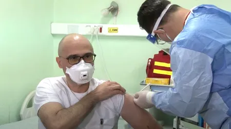 Managerul Spitalului ”Victor Babeș” din Timișoara, despre reacţiile vaccinului anti-COVID, la 24 de ore după injectare: „Ușoare dureri musculare. Oamenii să înțeleagă că nu băgăm niciun CIP în vaccin” (EXCLUSIV)
