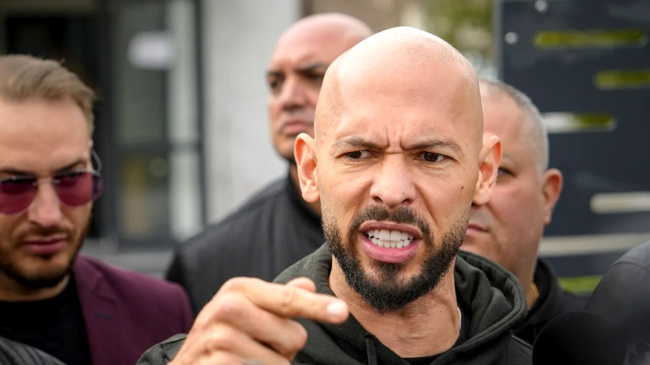 Andrew Tate și-a recuperat permisul de conducere după ce a contestat suspendarea