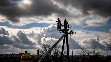 Țara care organizează cursuri despre cum te poți descurca pe întuneric, în cazul unor pene de curent / „Ne dăm seama că abia putem funcţiona fără electricitate”