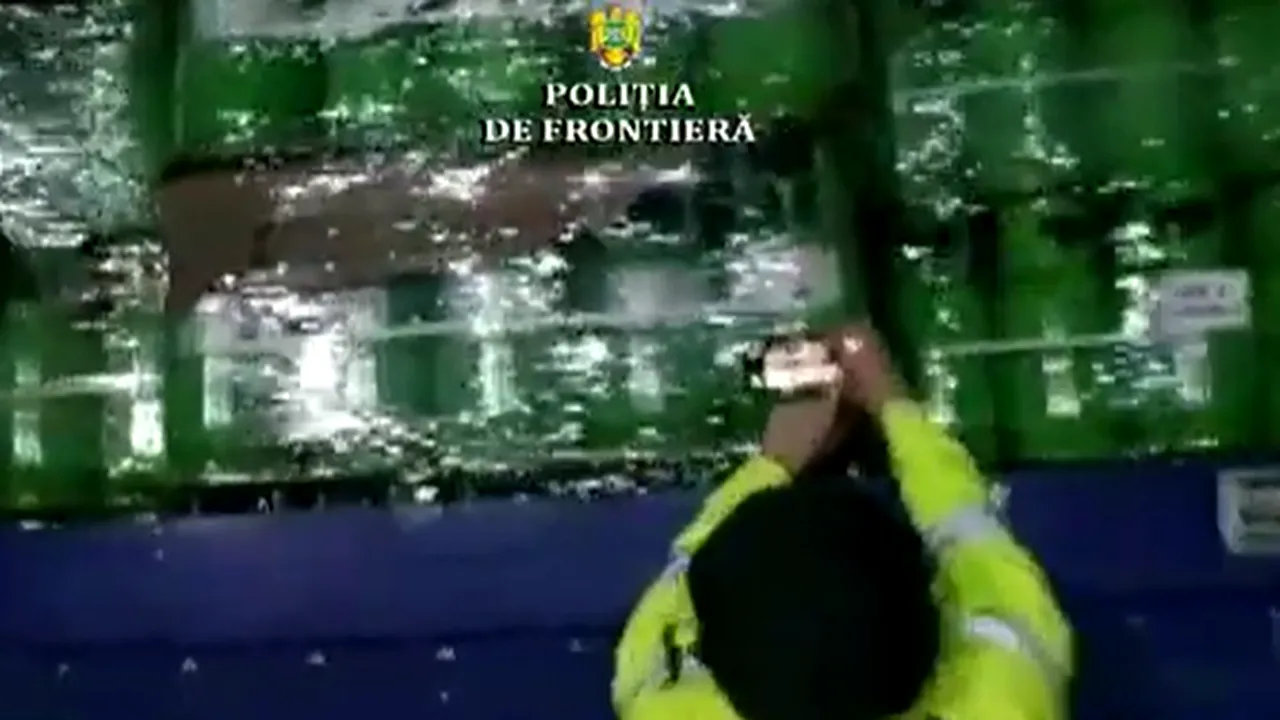 Tone de substanţe periculoase pentru mediu, interzise în Uniunea Europeană, au fost descoperite de poliţiştii de frontieră în Portul Constanţa