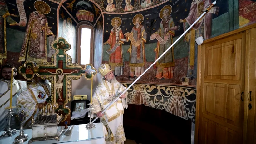 Trafaletul revine. Cum a resfințit Patriarhul Daniel pictura bisericii Mânăstirii Hurezi