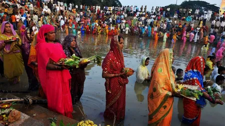 18 femei și copii au murit în India, în timpul sărbătorii hinduse Chhath